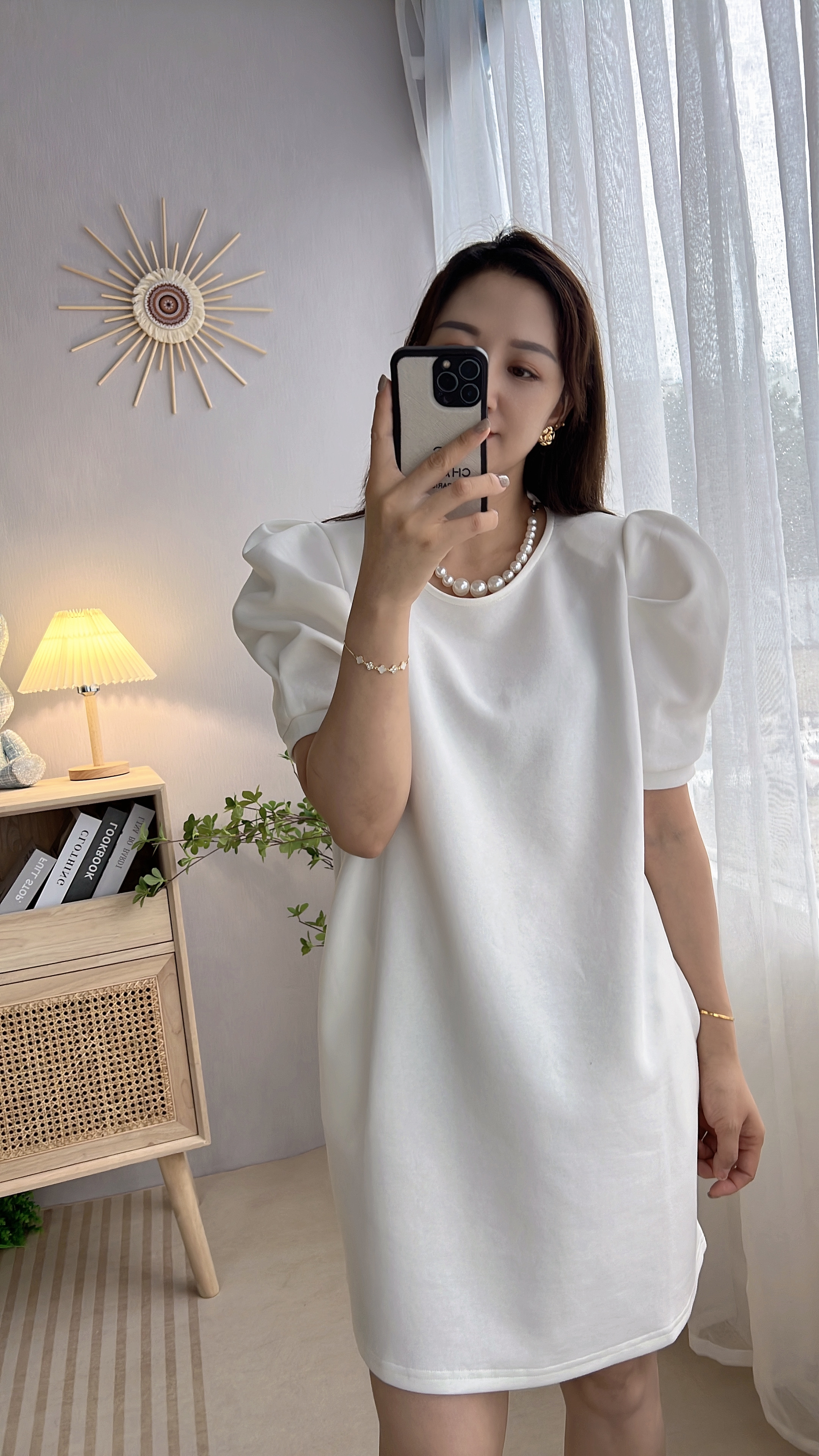 화이트 원피스 (Onepiece-White)